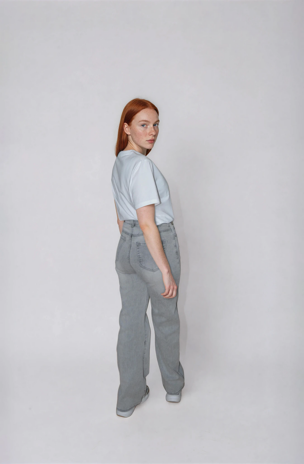 JEANS NIEBLA